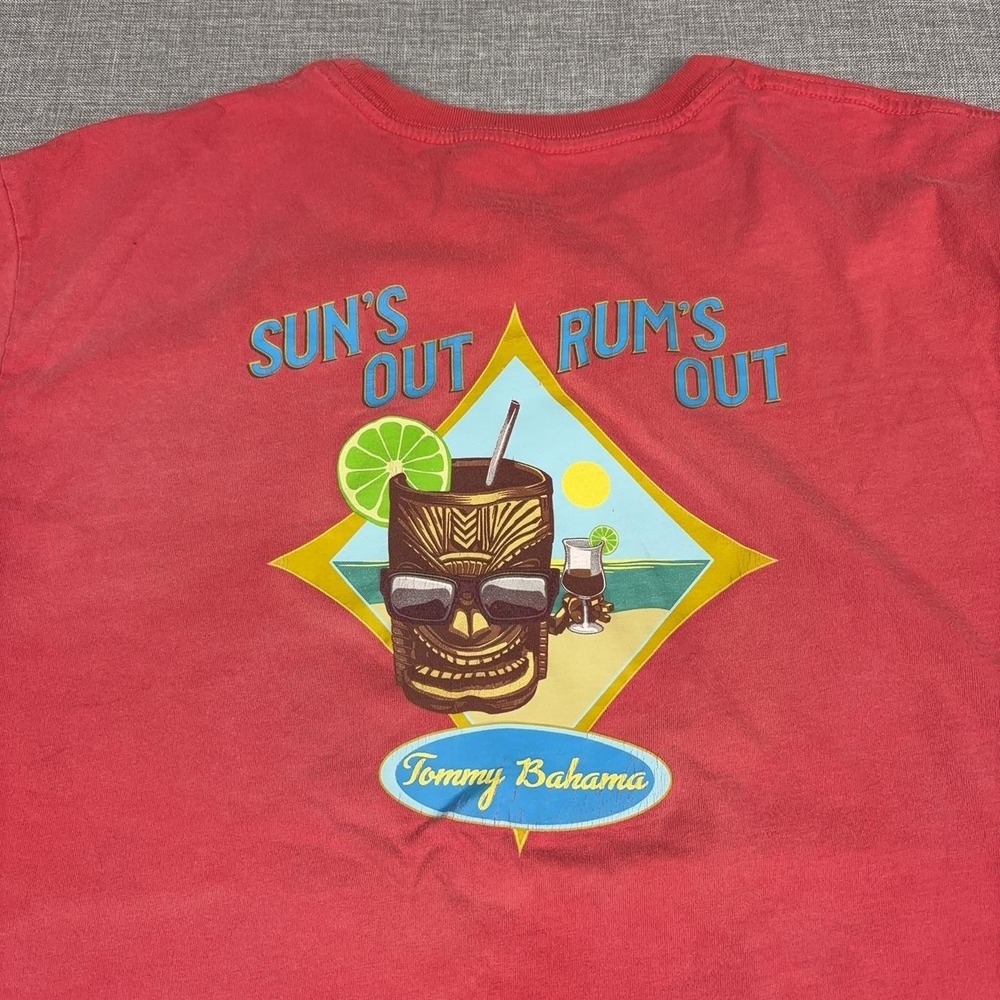 Tommy Bahama Shirt Mens 2XL Red Sun's Out Rum's Out Graphic Tee Tagless Tiki